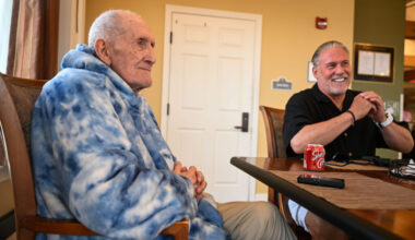 England native Bobby Howfield, a pioneer soccer-style kicker in 1960s, keeps low profile as Broncos play in London