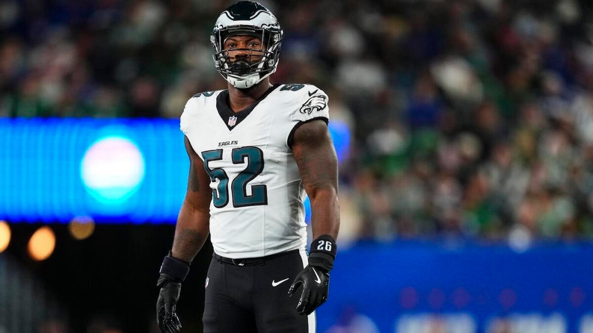 Eagles pass rusher Za'Darius Smith announces retirement after 11 seasons