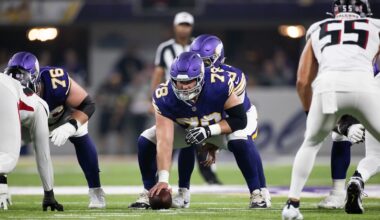 Two key Vikings starters questionable for showdown with Packers