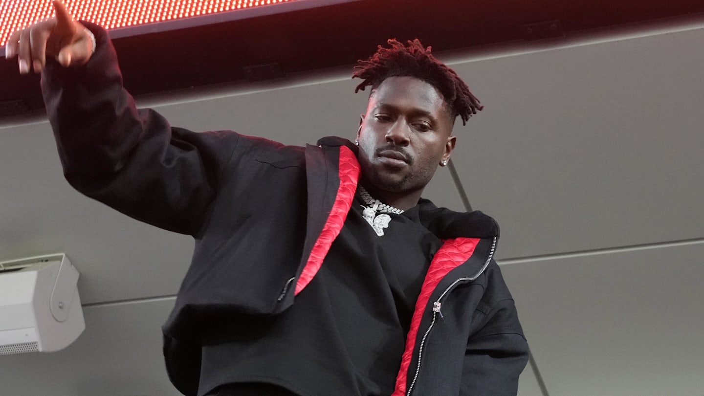 Ex-Pittsburgh Steelers' Antonio Brown Could Face 30 Years in Prison