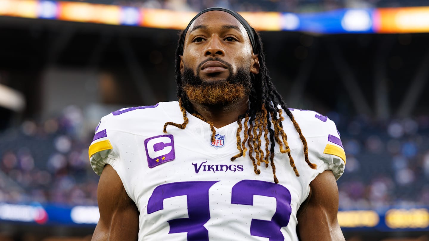 Minnesota Vikings v Los Angeles Chargers