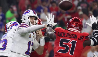 Texans' Will Anderson Gives Josh Allen His Flowers After Win vs. Bills