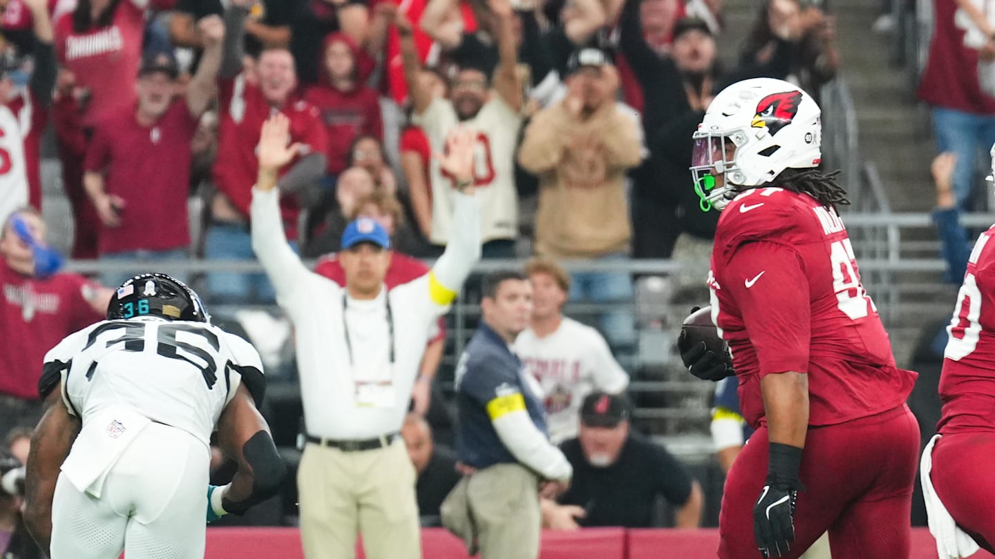 Walter Nolen Scores TD After Wild Arizona Cardinals vs Jacksonville Jaguars Play