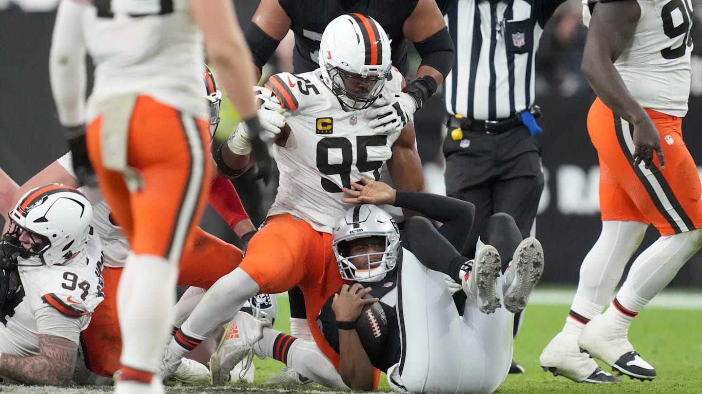 Myles Garrett breaks yet another franchise record for the Browns