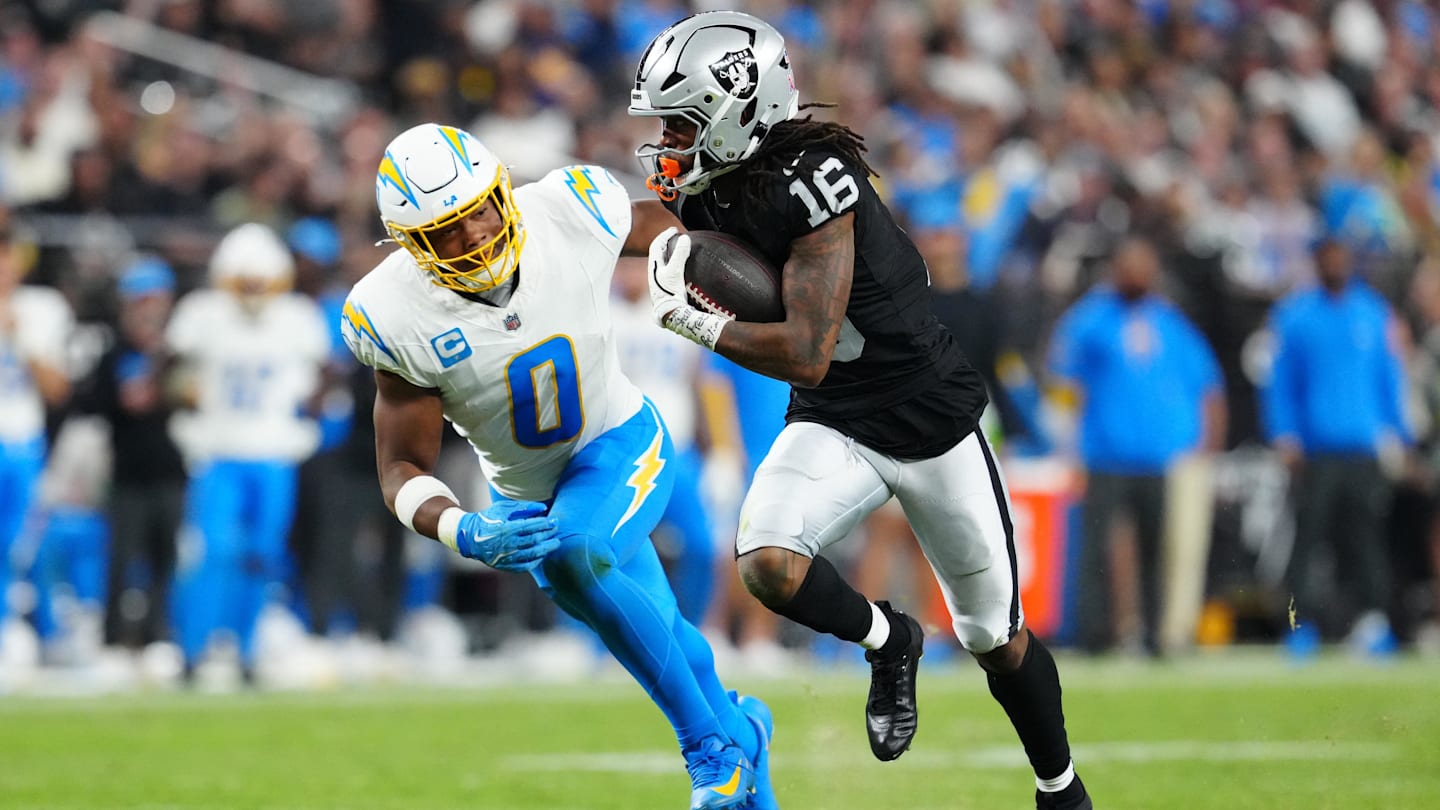 Ridiculous Raiders are just what the doctor ordered for Chargers coming off ugly loss