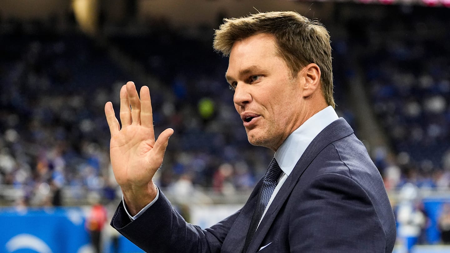 New Report Says Tom Brady Not Happy With Raiders’ Performance This Season