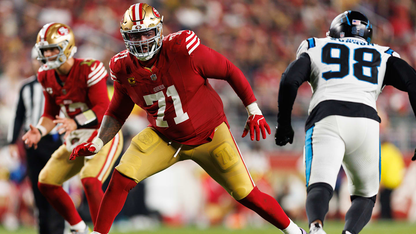 San Francisco 49ers left tackle Trent Williams (71)