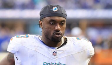 Miami Dolphins offensive lineman Austin Jackson