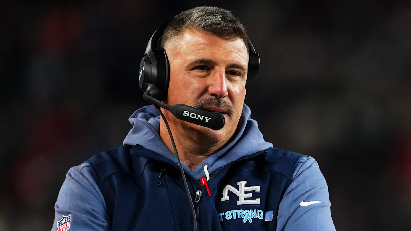 New York Jets v New England Patriots