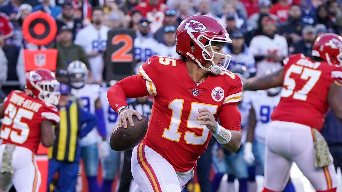Patrick Mahomes has high praise for new & improved Cowboys defense