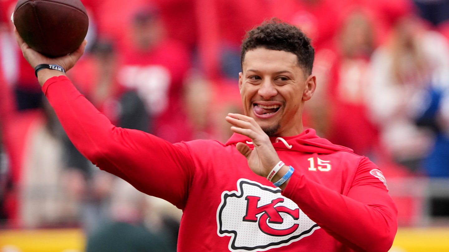 Patrick Mahomes reveals controversial turkey-eating method before Chiefs-Cowboys