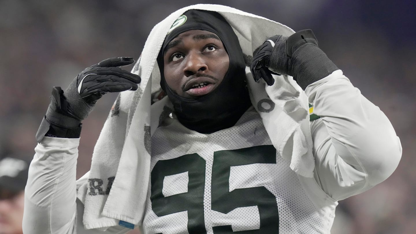 Green Bay Packers defensive tackle Devonte Wyatt (95) heads to the locker room during the third quarter of their game Sunday, December 29, 2024 at U.S. Bank Stadium in Minneapolis, Minnesota. The Minnesota Vikings beat the Green Bay Packers 27-25.