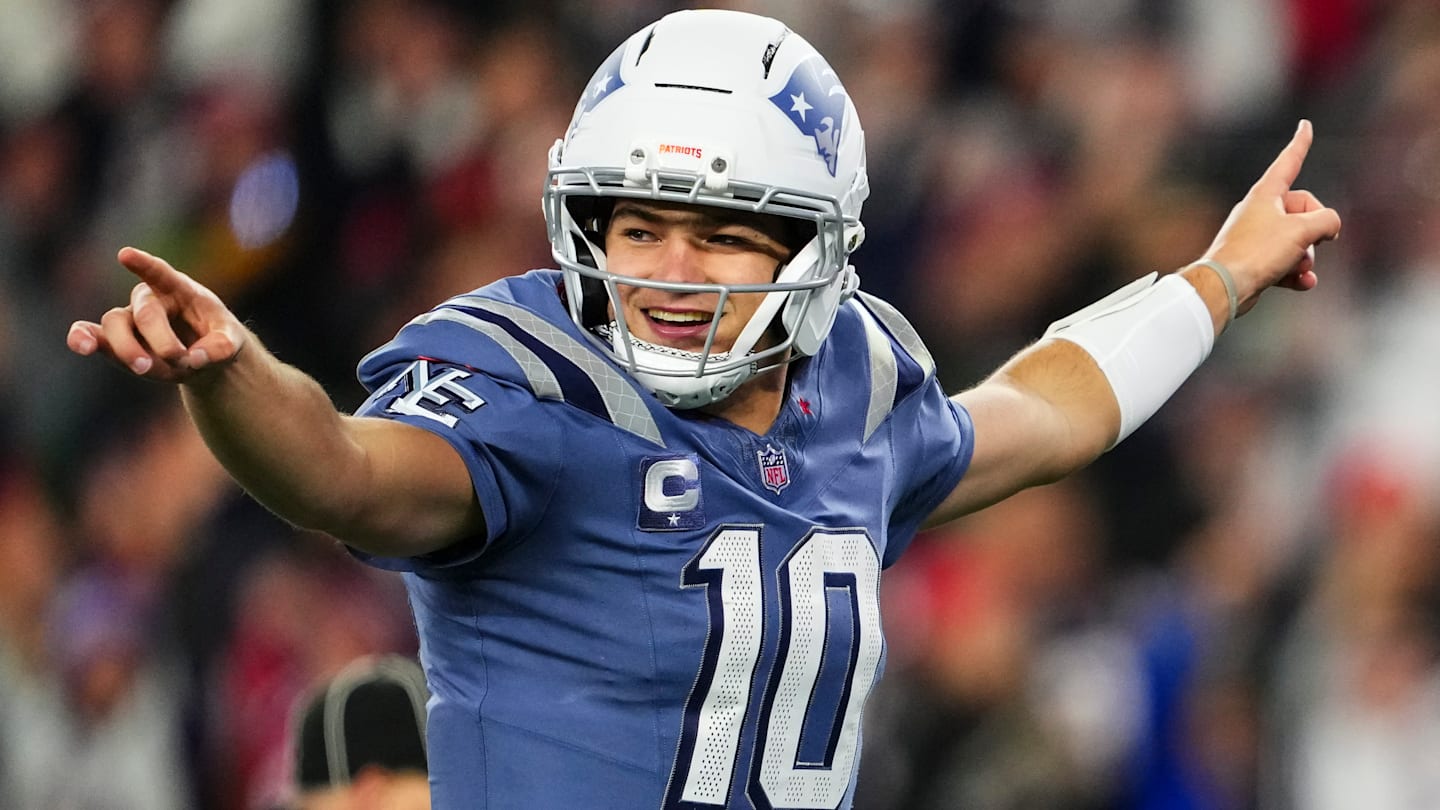 New York Jets v New England Patriots