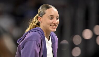 Paige Bueckers keeps public appearances rolling after being spotted at Cowboys-Chiefs