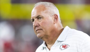 Aug 9, 2025; Glendale, Arizona, USA; Kansas City Chiefs special teams coordinator Dave Toub against the Arizona Cardinals during a preseason NFL game at State Farm Stadium. Mandatory Credit: Mark J. Rebilas-Imagn Images