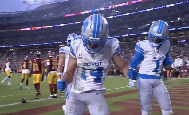 Amon-Ra St. Brown celebrated by doing Donald Trump's signature dance following his touchdown