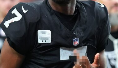 Geno Smith was pictured seemingly glipping the bird after the latest Las Vegas Raiders loss