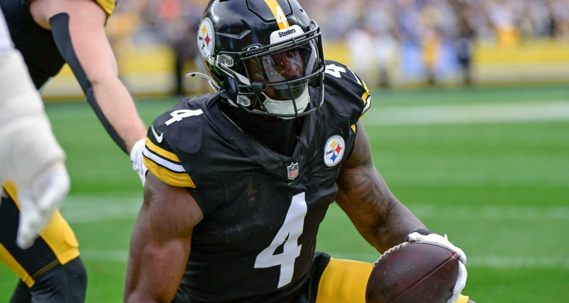 DK Metcalf Takes Onus for Aaron Rodgers' Consequential Overthrow vs. Chargers