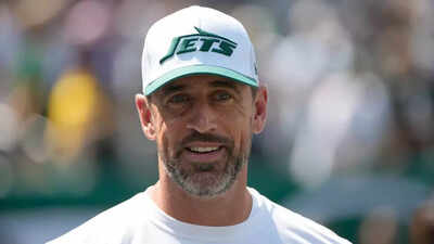 Will Aaron Rodgers play against the Indianapolis Colts today? Latest injury update on the Pittsburgh Steelers' QB