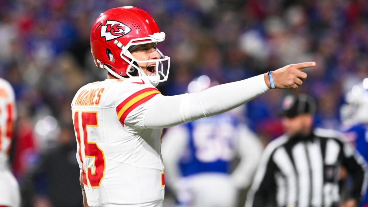 Chiefs among Super Bowl betting favorites in spite of playoff bubble status
