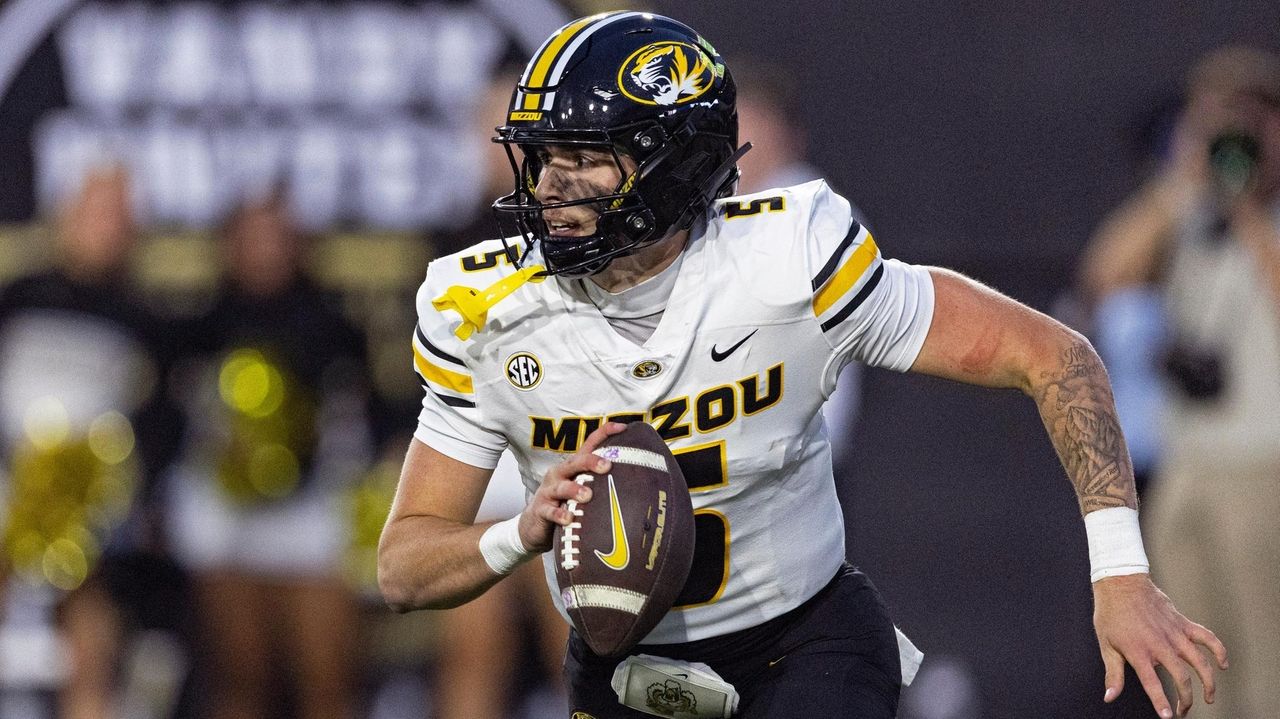 SEC this week: LSU starts fresh after Kelly firing, Missouri turns to freshman QB