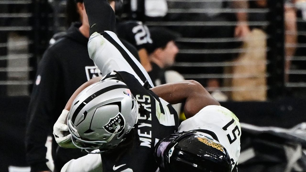 Jaguars' new receiver Jakobi Meyers to debut against Texans, who will be without C.J. Stroud