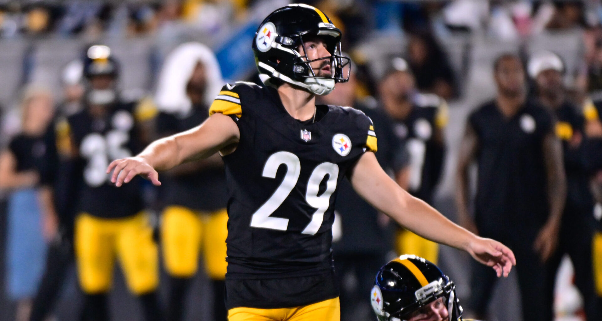 Giants Host Former Steelers Kicker for Tryout