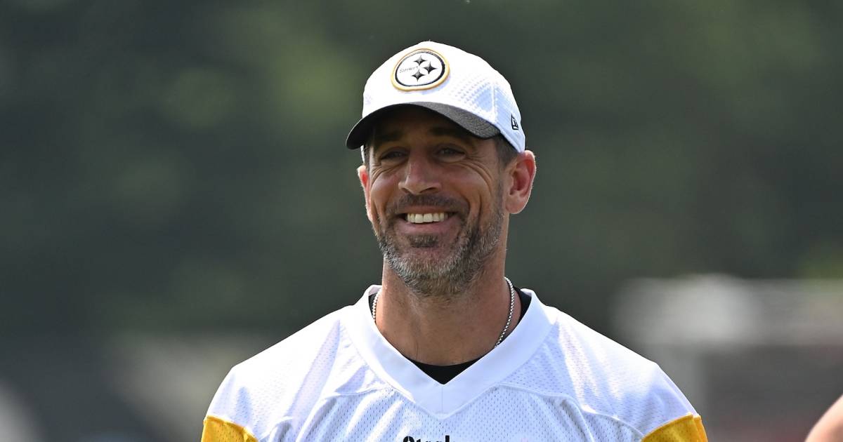 Pittsburgh Steelers Wives Claim They Haven't Met Aaron Rodgers' Wife
