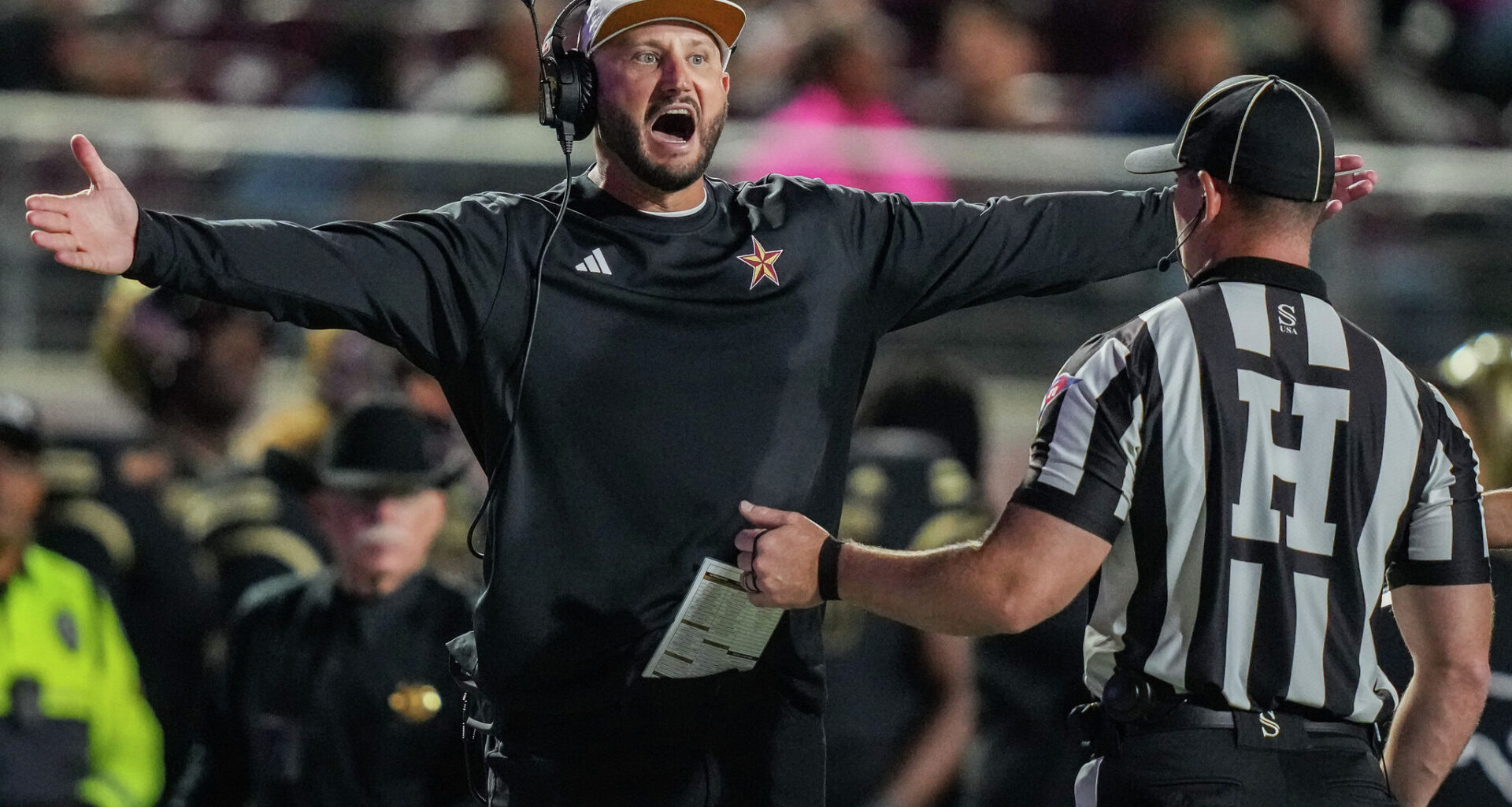 Texas State, Louisiana football players fight after 42-39 game