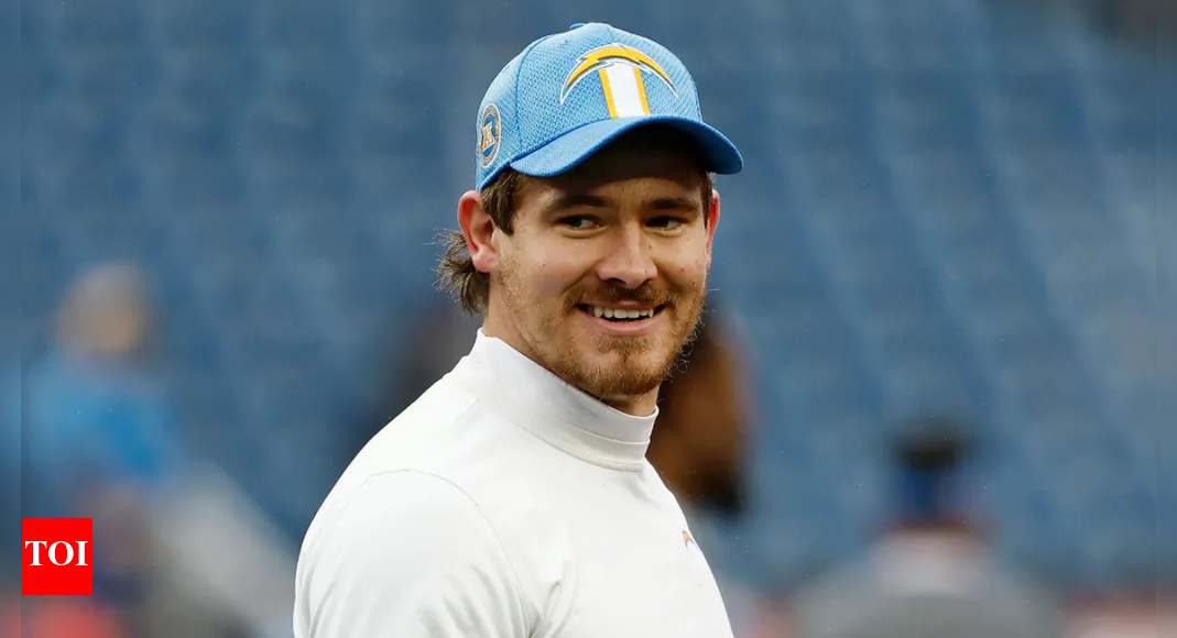 Will Justin Herbert play against the Pittsburgh Steelers tonight? Latest injury update on the Los Angeles Chargers' quarterback | NFL News