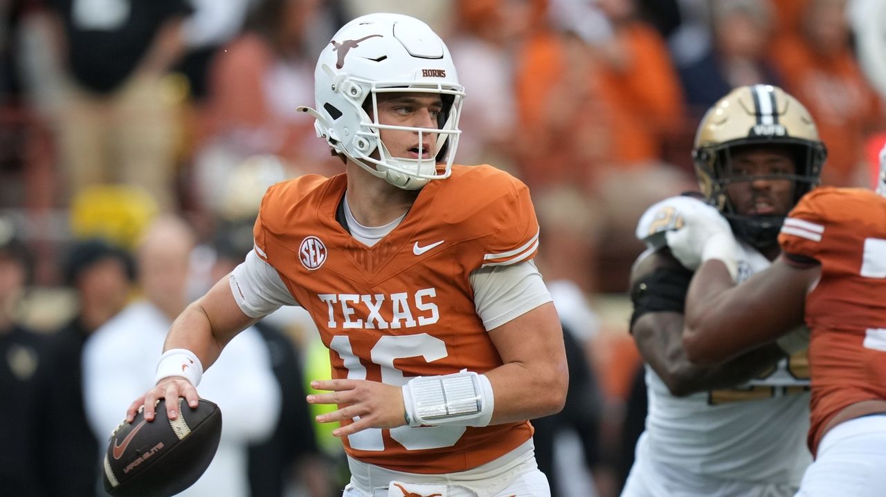 No. 10 Texas looks to stay in College Football Playoff hunt with next game at No. 5 Georgia