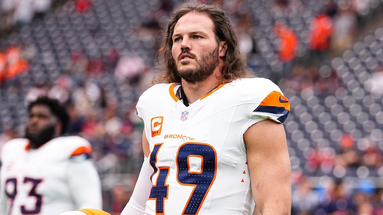Broncos' Alex Singleton reveals testicular cancer diagnosis in statement