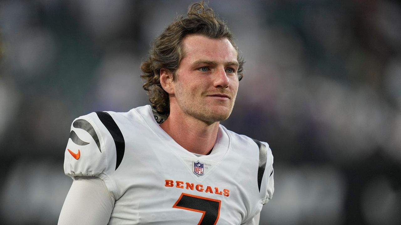 Sinnett: From not quite making it in NFL to ending his career with record-breaking season in Europe