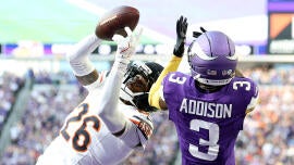 Bears' Nahshon Wright pays tribute to late coach John Beam with interception: 'That one was for him'