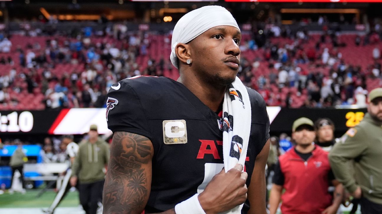 Falcons QB Penix to have season-ending surgery for torn ACL