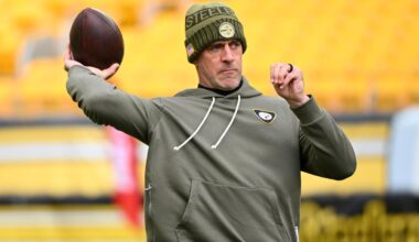 Aaron Rodgers wearing brace as Steelers QB question lingers