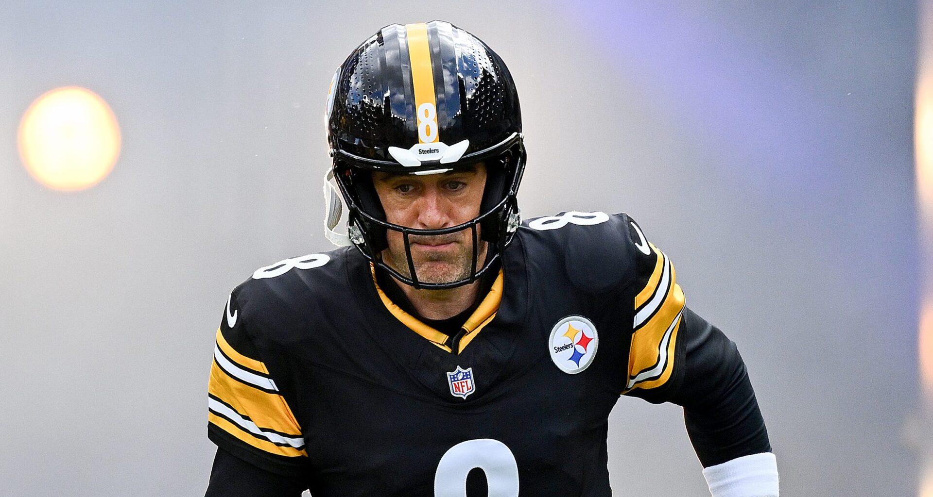 Steelers QB Aaron Rodgers Practices With 'Stabilizer' Ahead of Bears Game