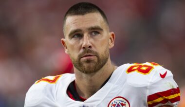 Travis Kelce in pads