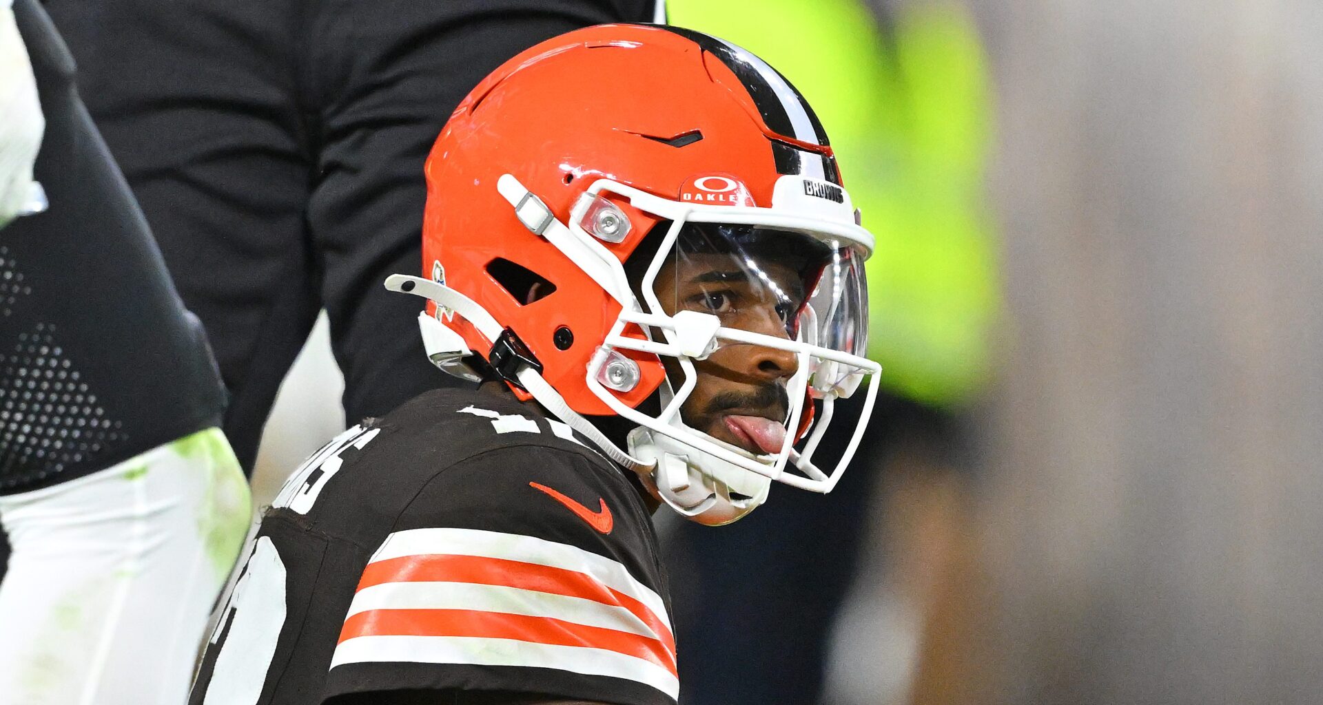 Browns Make QB Move Ahead of Raiders Game