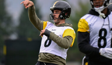 Is Aaron Rodgers Playing vs. Bears? Steelers Teammates Weigh In