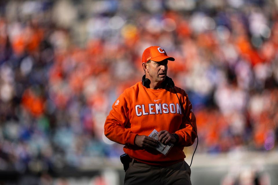TaxSlayer Gator Bowl - Clemson v Kentucky