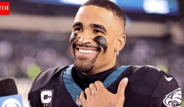 Will Jalen Hurts play against the Dallas Cowboys today? Latest injury update on the popular Philadelphia Eagles quarterback | NFL News