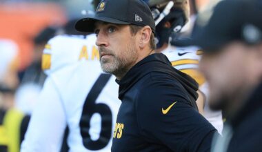 Aaron Rodgers on track to play in Week 13 against Bills after missing last game with wrist injury