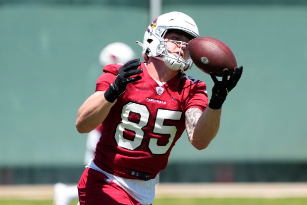 Arizona Cardinals tight end Trey McBride takes part in drills at the NFL football team's practice facility, Monday, May 23, 2022, in Tempe, Ariz. (AP Photo/Rick Scuteri)