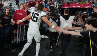 Jaguars aim to extend winning streak against struggling Titans