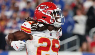 Chiefs Gush Over ‘Warrior’ Kareem Hunt Turning Back the Clock