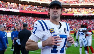 Daniel Jones dealing with lingering injury; insists he'll play