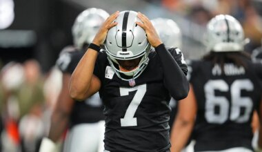 Geno Smith apologized for flipping middle finger to Raiders fans