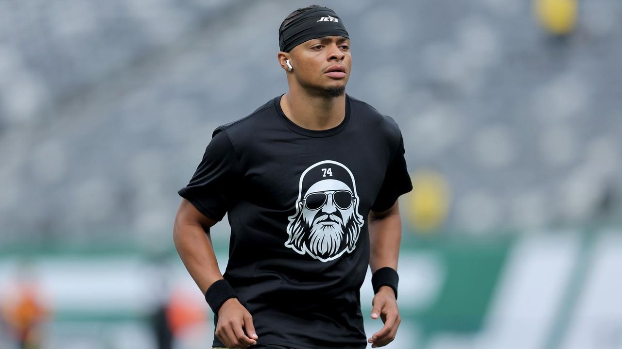 Jets' Fields speaks for first time since benching: 'I did not anticipate it'