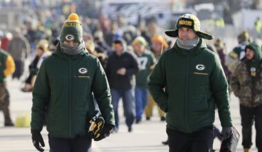 What's the weather forecast for Packers Eagles game?